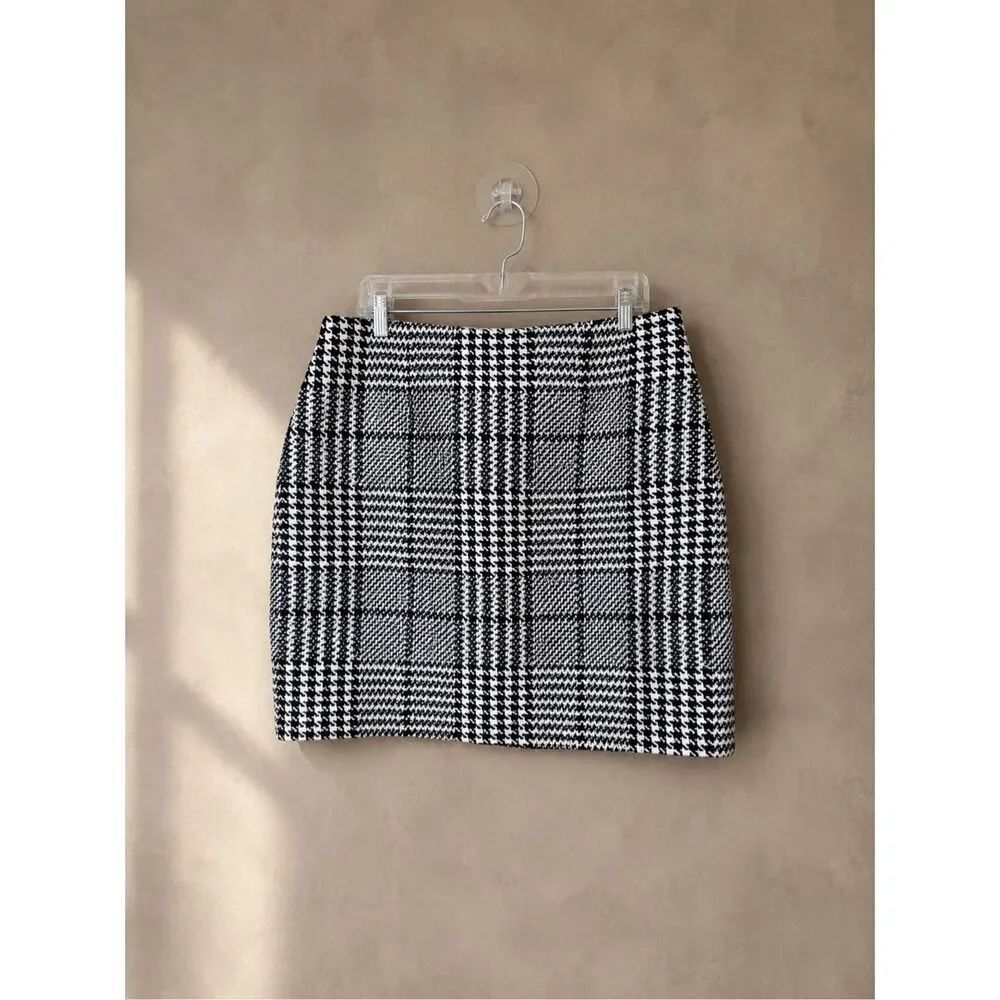 WHITE HOUSE BLACK MARKET | Houndstooth Plaid Skirt | Size 14 | whbm